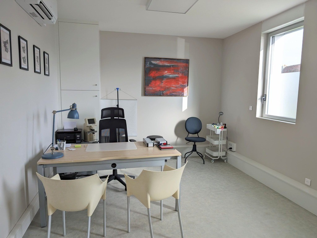 Intérieur du cabinet 2